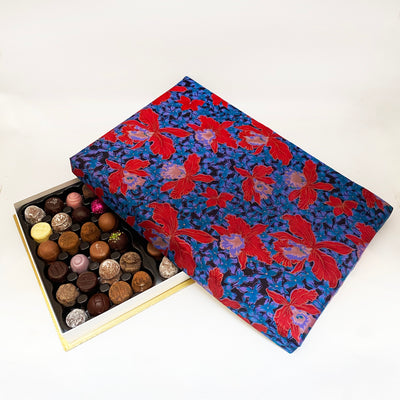 96 Piece Daffodil Silk Box