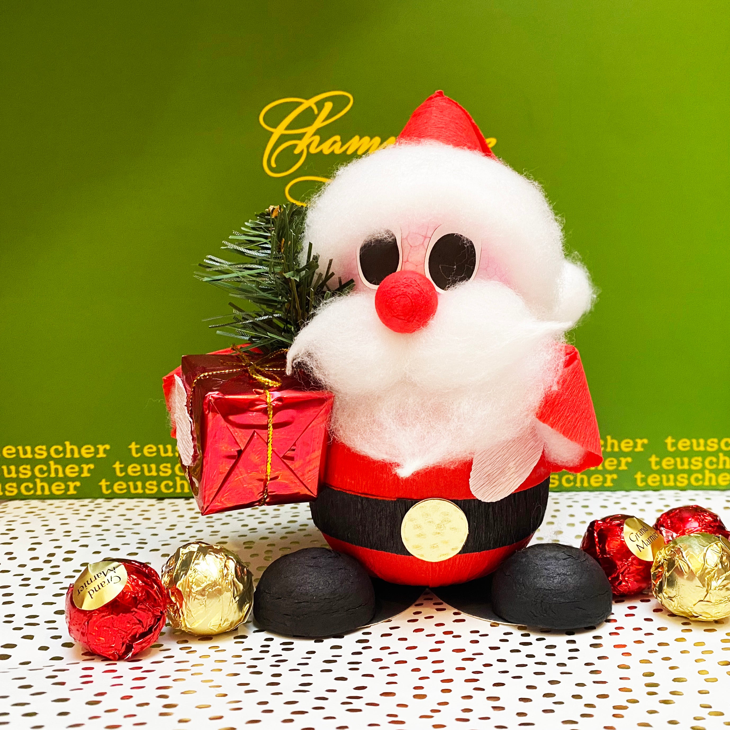 Round Santa Claus Truffle Box (8 truffles)